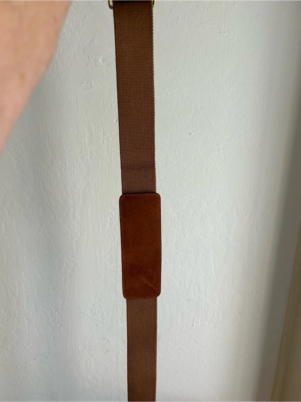 Ghurka Brand Chestnut Brown Webbed Shoulder Strap with Brass Hardware - Picture 7 of 8